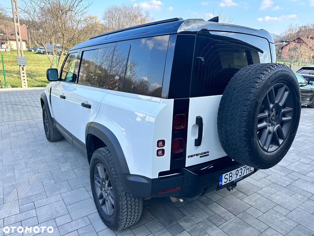 Land Rover Defender 110 D240 S - 12