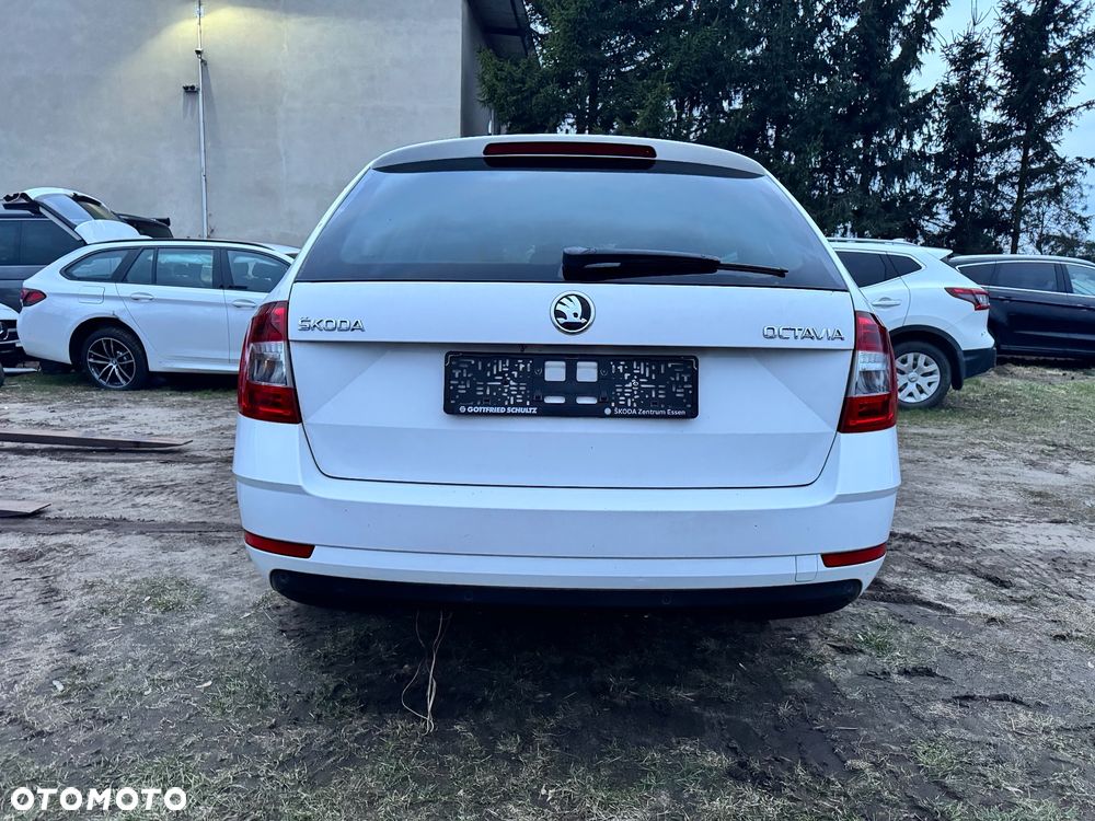 Skoda Octavia 2.0 TDI DSG Tour - 11