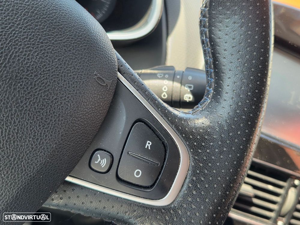 Renault Clio Sport Tourer - 14