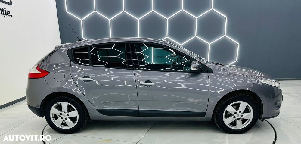 Renault Megane 1.6 16V 110 Dynamique - 29