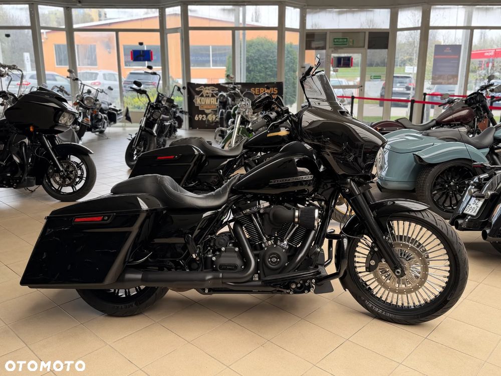 Harley-Davidson Touring Street Glide - 4