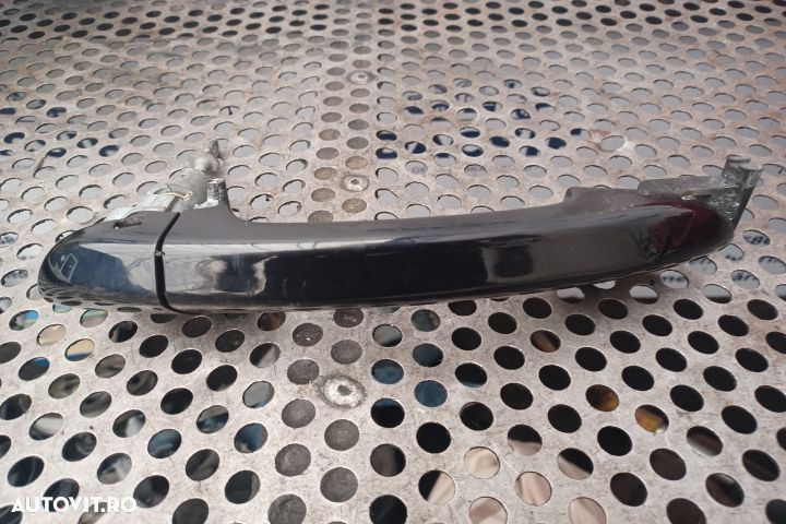 Maner deschidere din exterior usa fata stanga Volkswagen VW Passat B6  [din 2005 pana  2010] seria - 2
