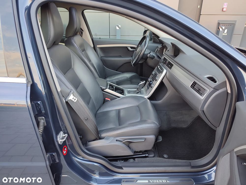 Volvo V70 D5 Geartronic Edition - 12