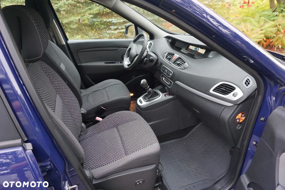 Renault Scenic 1.6 16V 110 Expression - 25