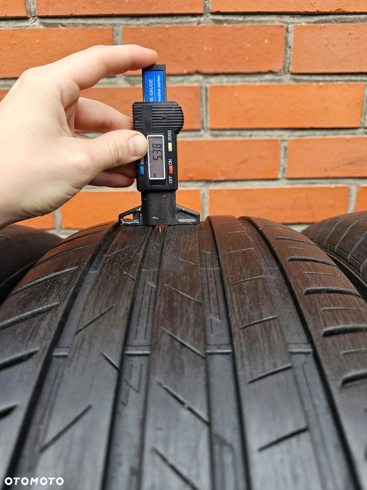 (O40) 225/60R17 99V 4,6-5,7mm 21r / Vredestein Ultrac - 5