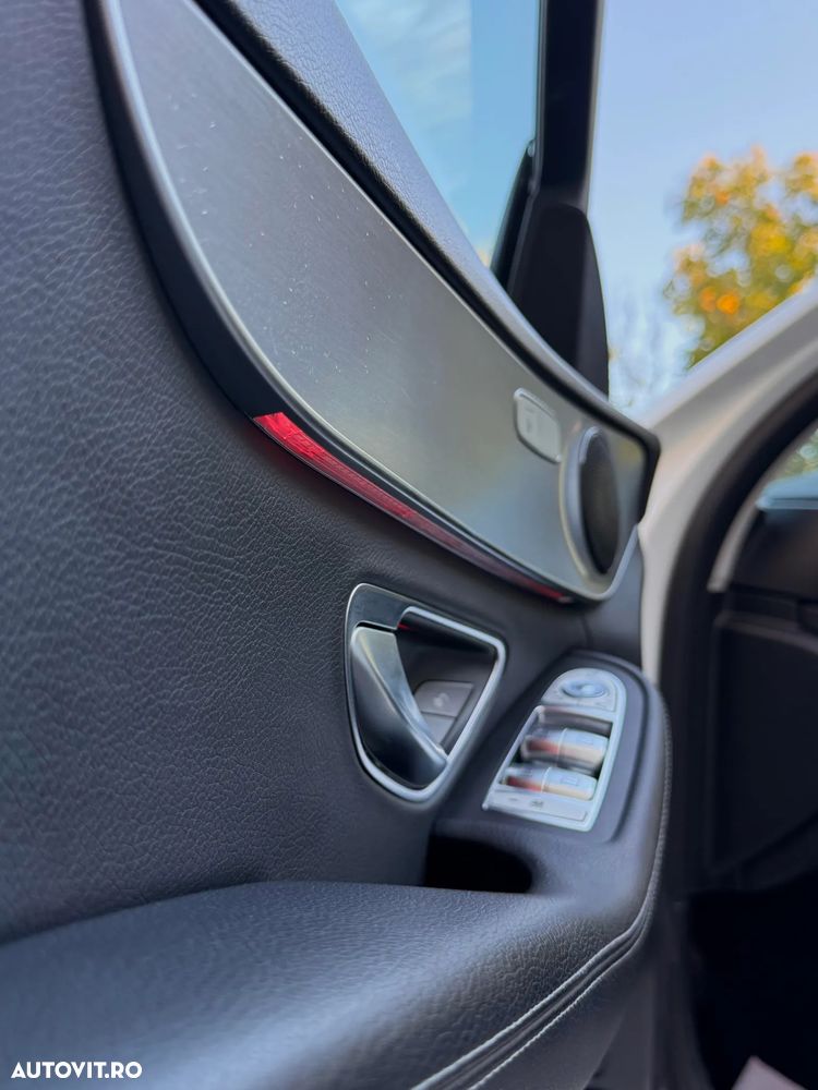 Mercedes-Benz C 220 d 4MATIC 9G-TRONIC - 30