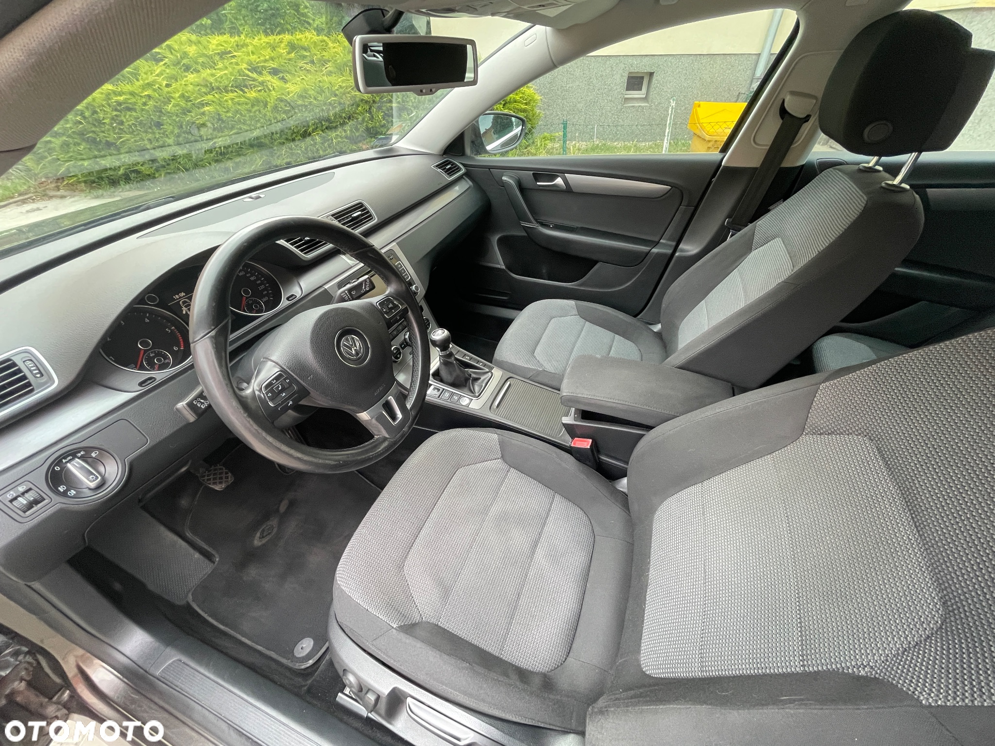 Volkswagen Passat 2.0 TDI Comfortline - 18