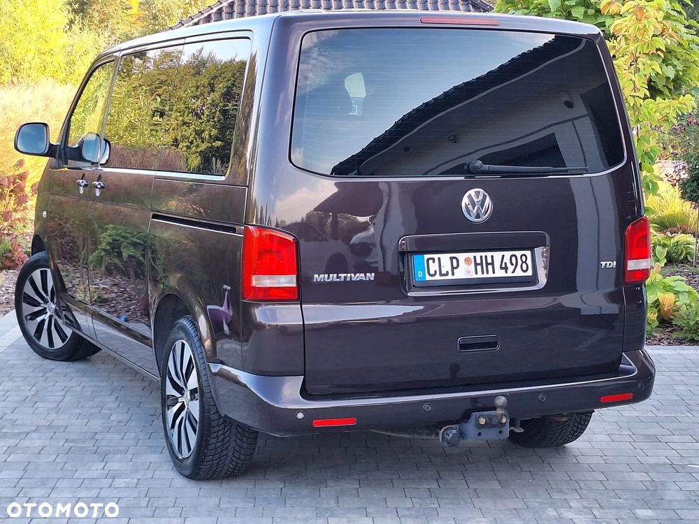 Volkswagen Multivan - 14