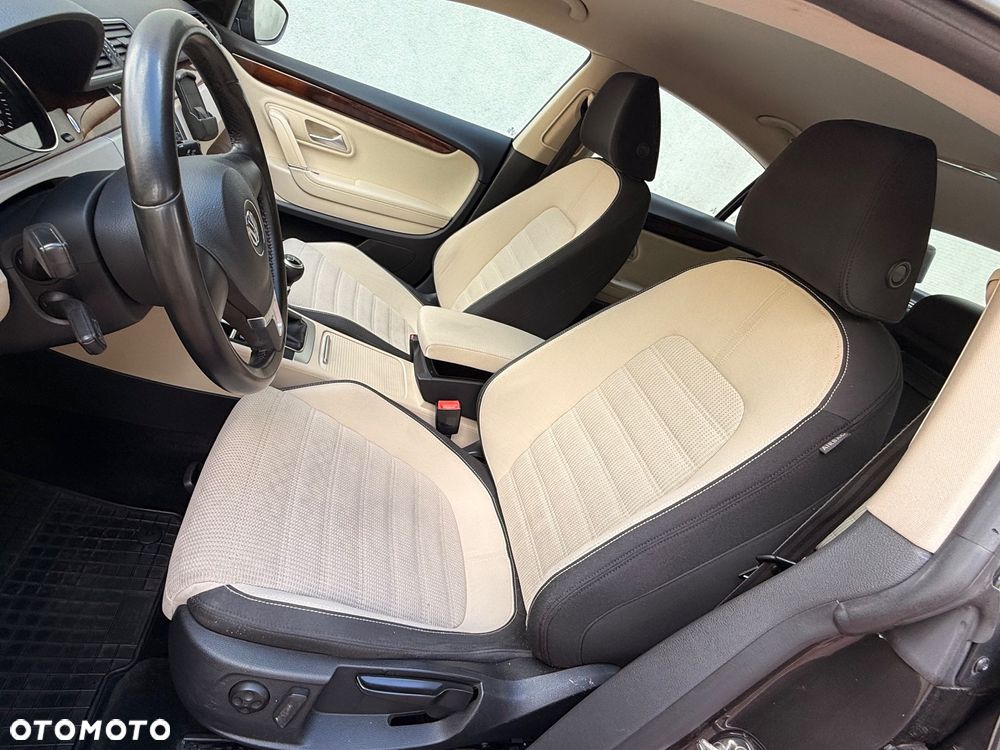 Volkswagen Passat CC 1.8 TSI Exclusive - 23