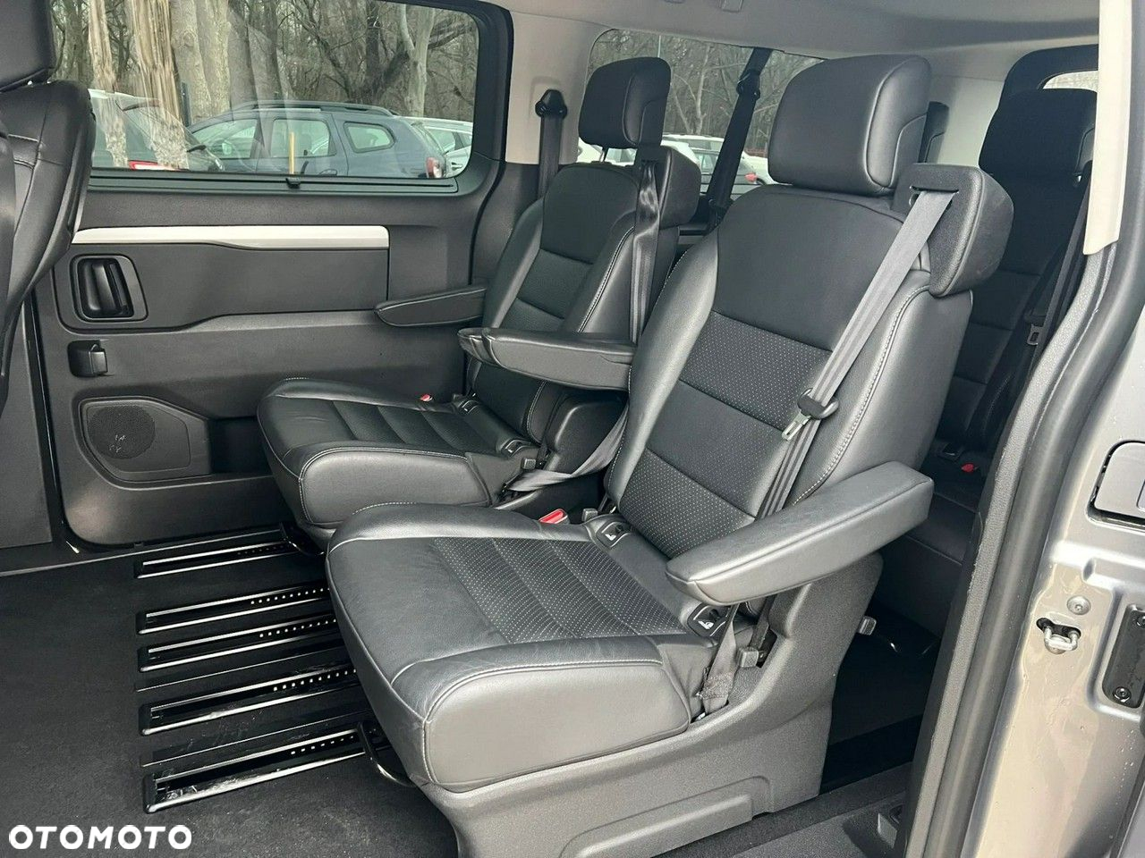 Peugeot Traveller 2.0 BlueHDi Long Business Vip - 17