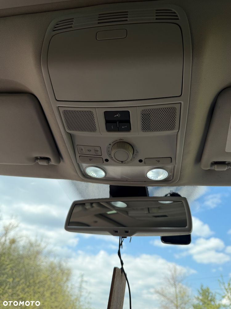 Volkswagen Passat 2.0 TDI Highline - 33