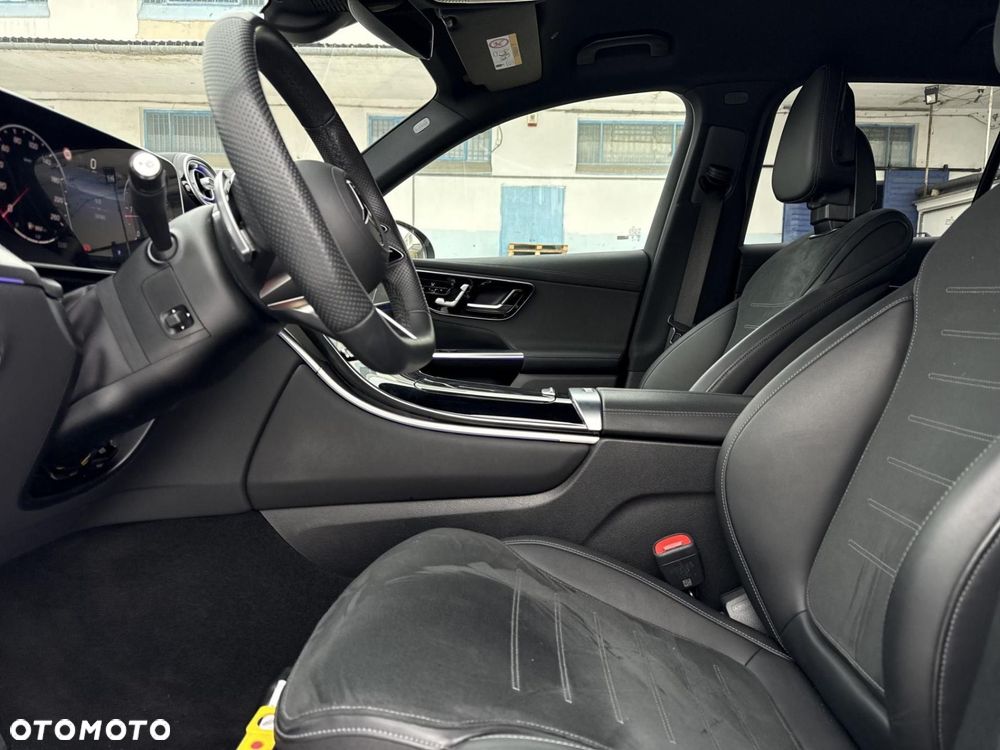 Mercedes-Benz GLC - 13