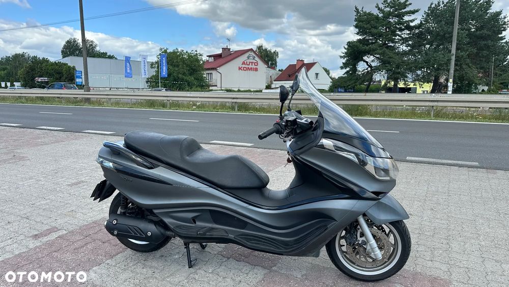 Piaggio X10 - 8