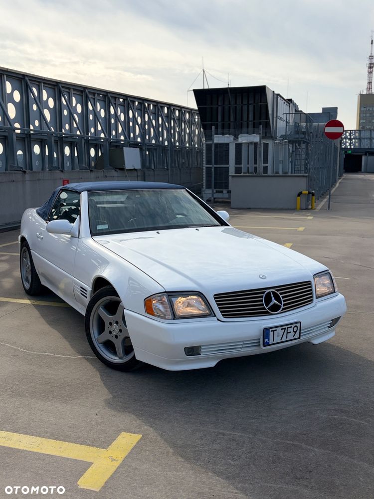 Mercedes-Benz SL - 1