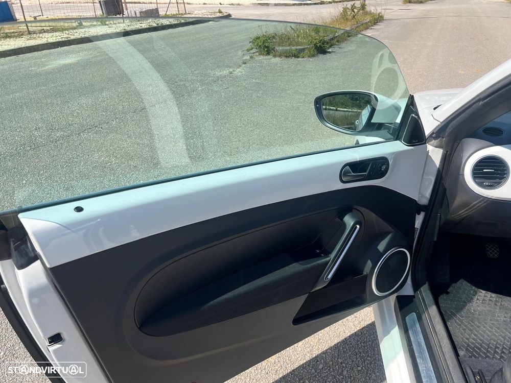 VW New Beetle 1.6 TDI DPF Fender Edition - 4