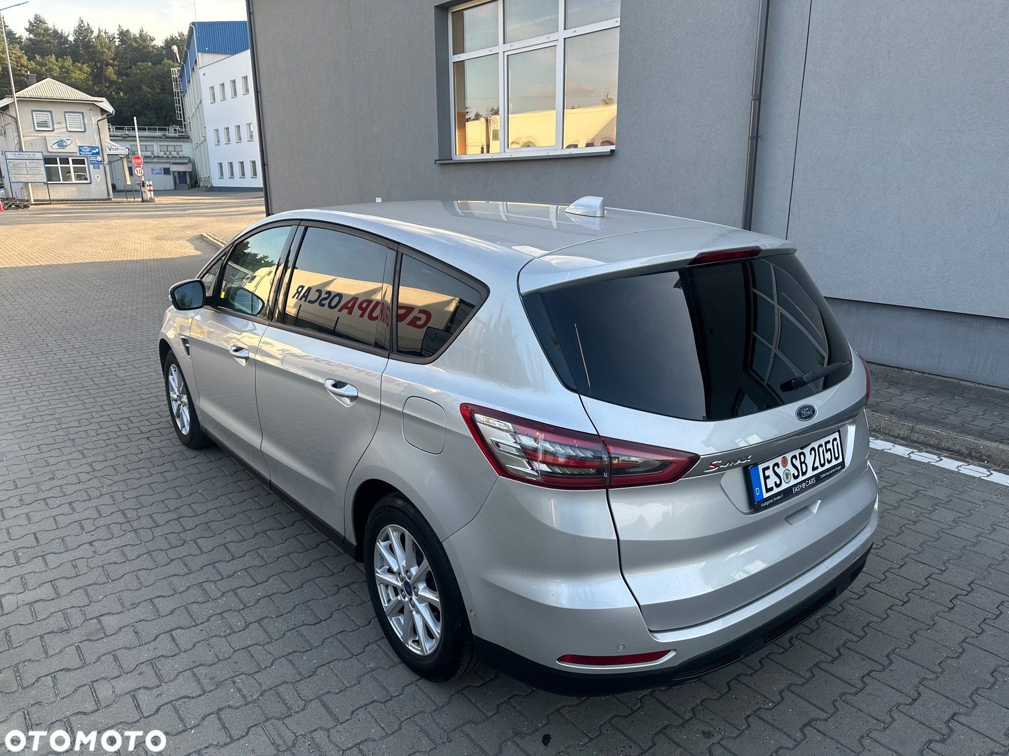 Ford S-Max 2.0 EcoBlue Titanium - 28