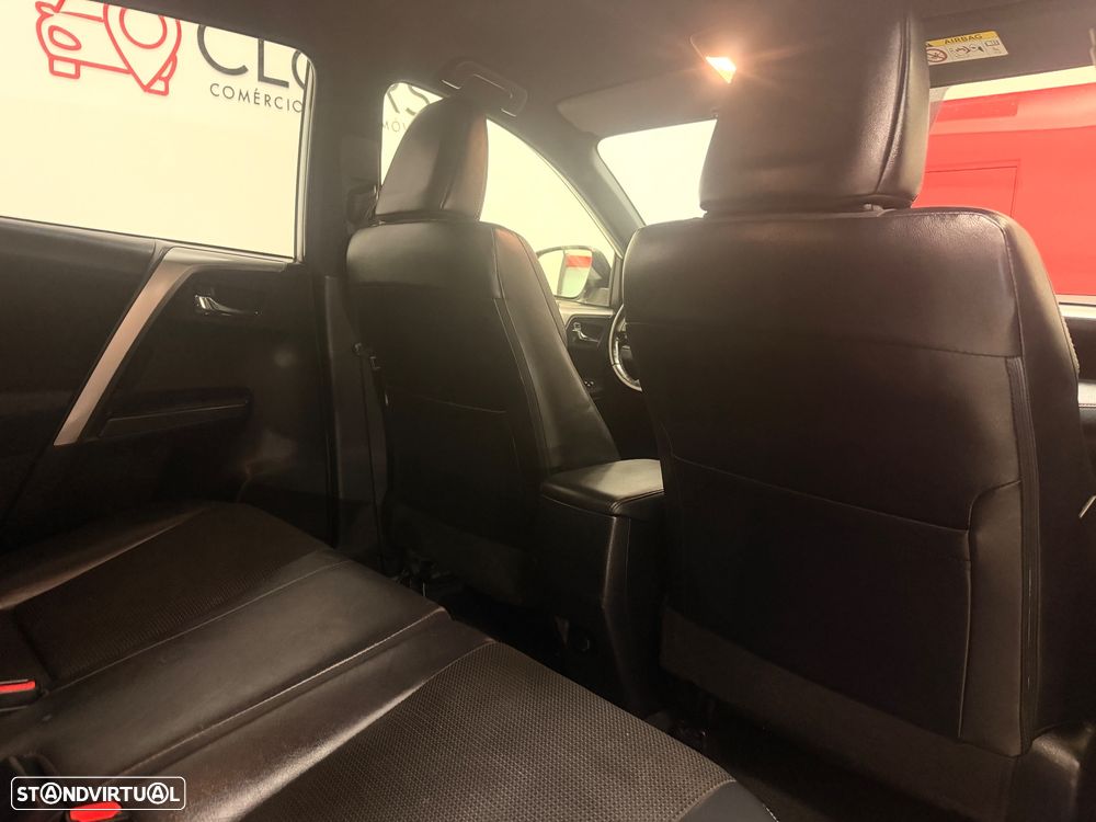 Toyota RAV4 2.0 D-4D Comfort - 11