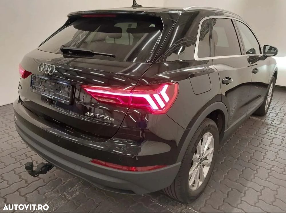 Audi Q3 45 TFSIe S tronic - 3