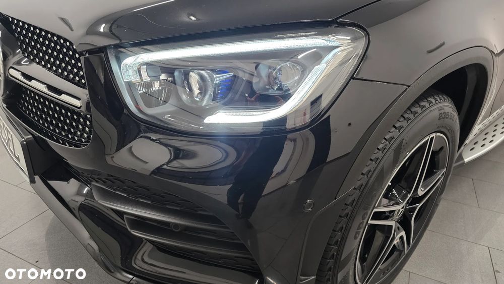 Mercedes-Benz GLC 300 de 4-Matic Business Edition - 37