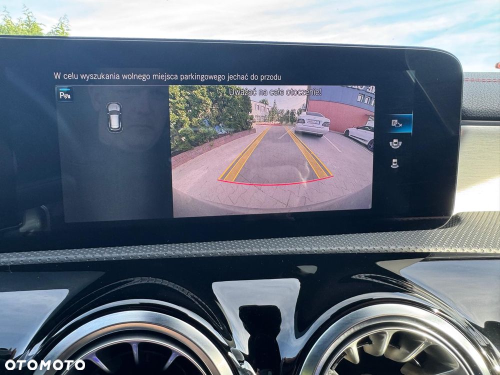 Mercedes-Benz CLA 180 AMG Line 7G-DCT - 14