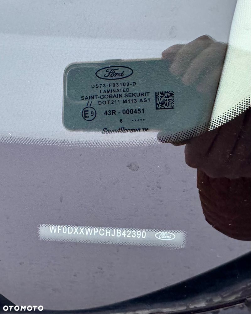 Ford Mondeo 2.0 Hybrid Titanium - 32