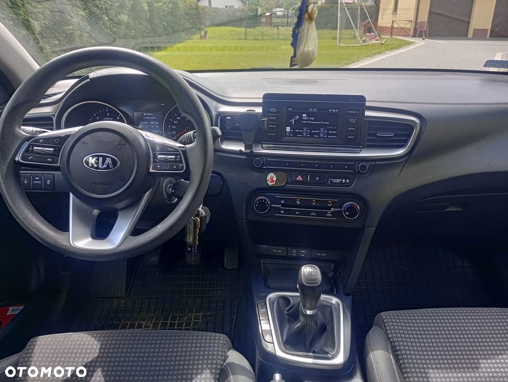 Kia Ceed 1.6 CRDi SCR L - 12