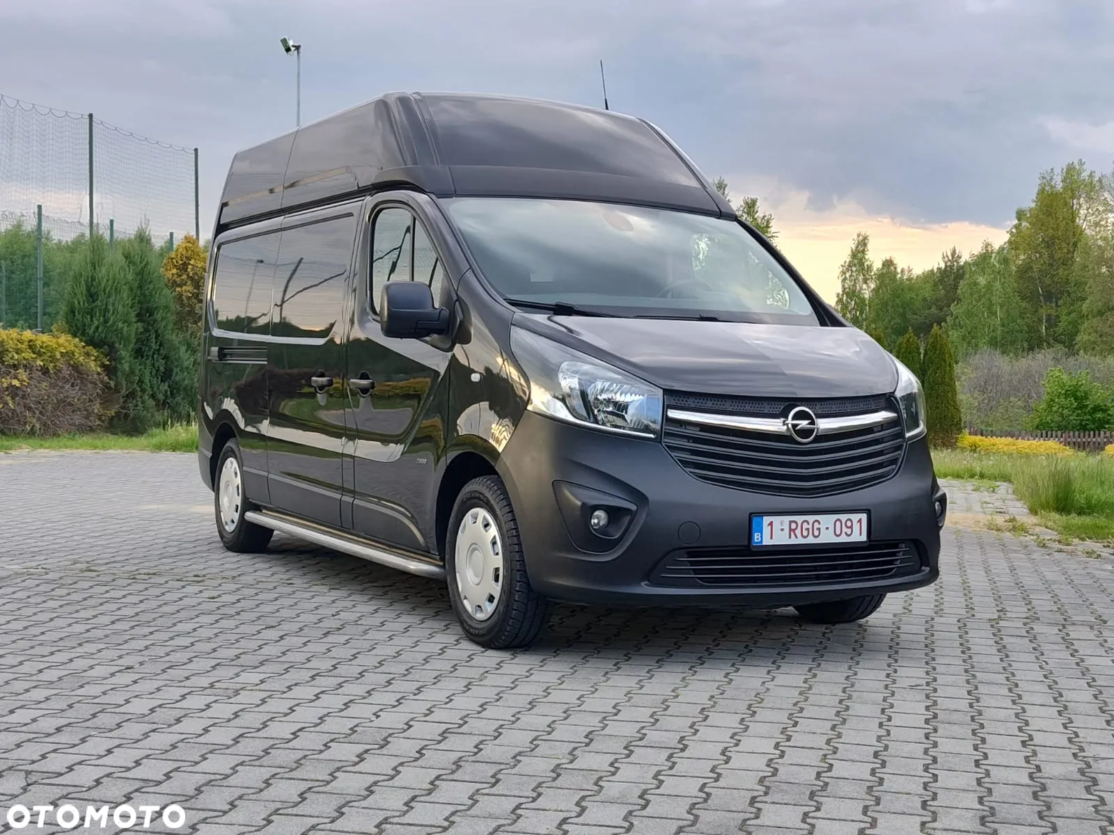Opel Vivaro - 11