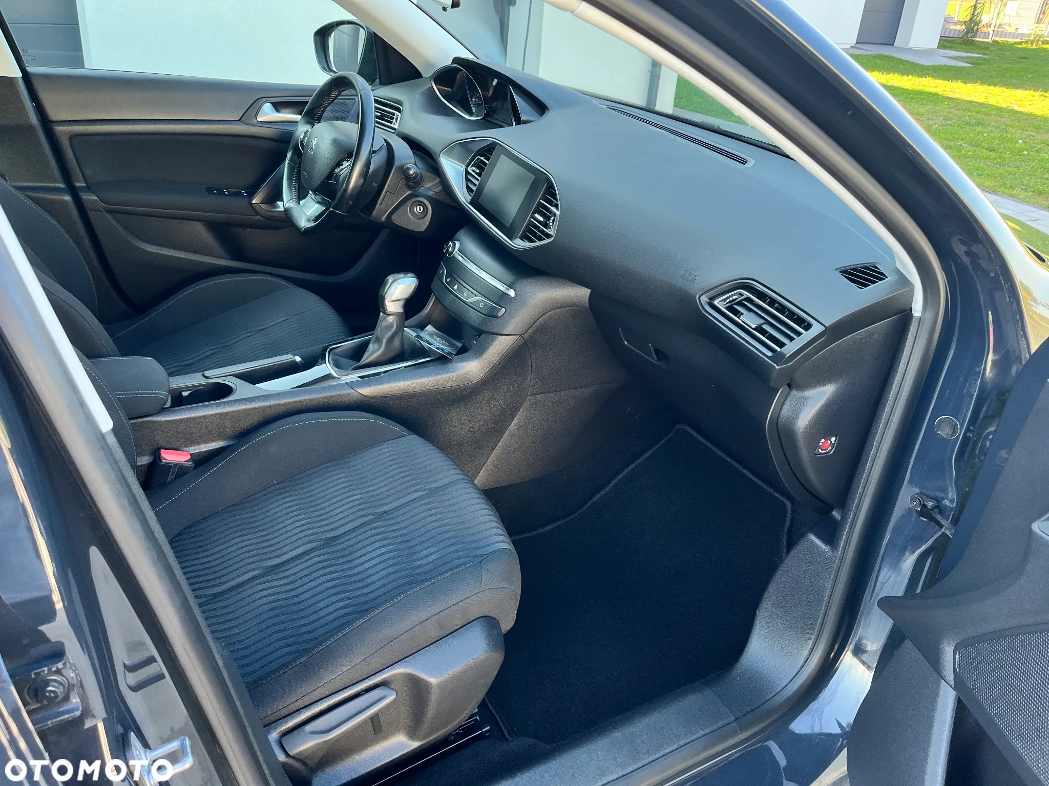 Peugeot 308 SW 1.6 BlueHDi Access S&S - 11