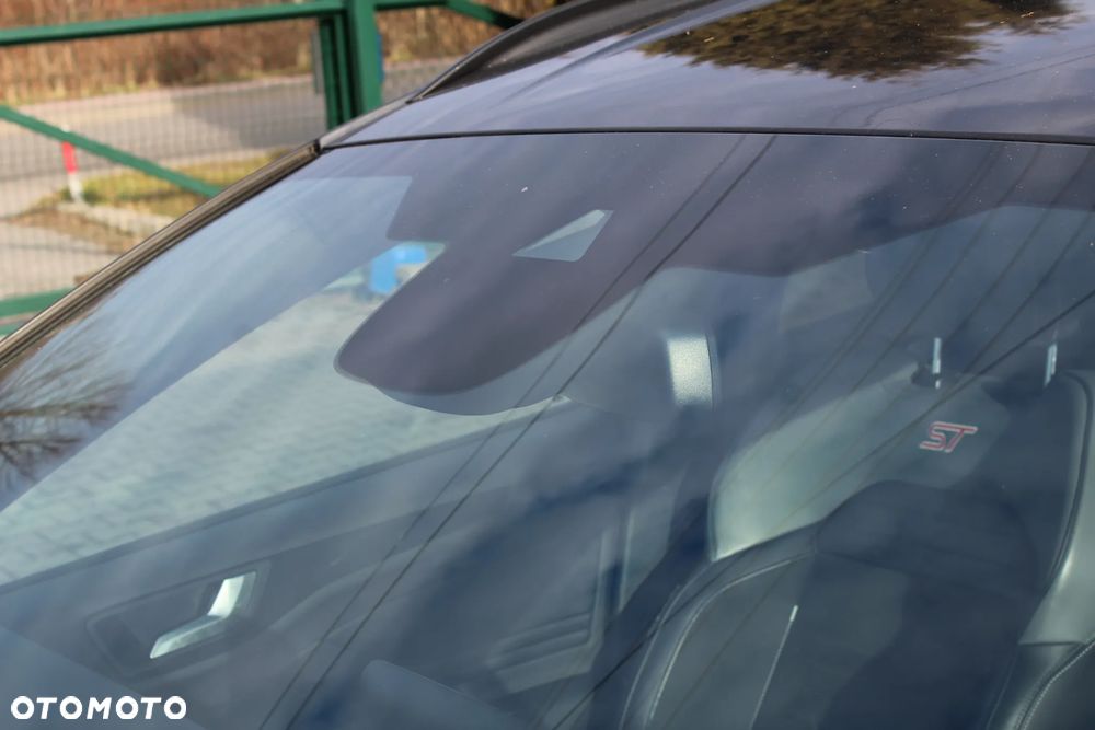 Ford Focus 2.0 EcoBlue ST - 28