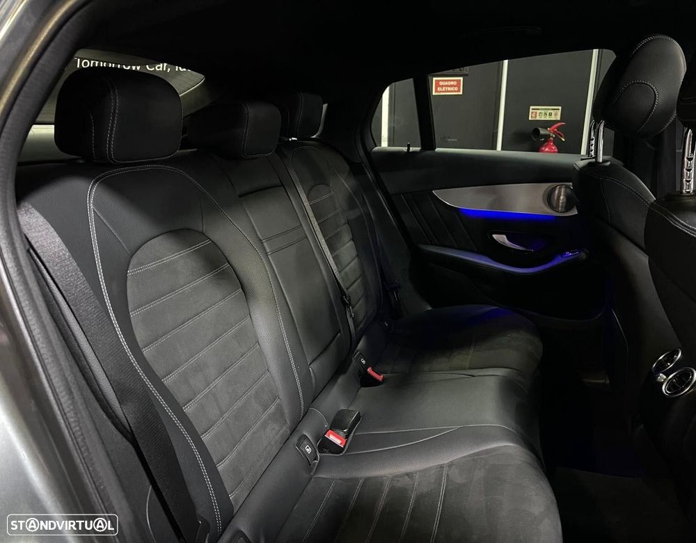 Mercedes-Benz GLC 300 e Coupé 4Matic - 48