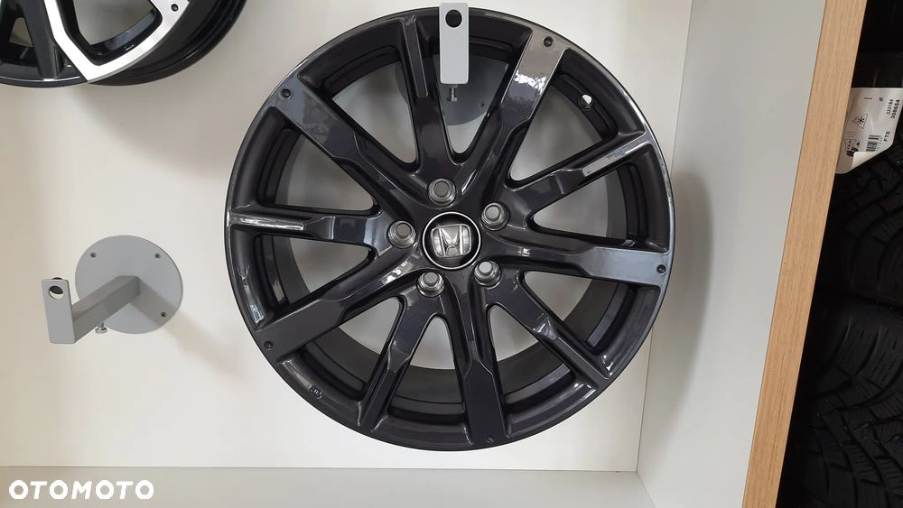Felga aluminiowa 18", rozstaw 5x114,3