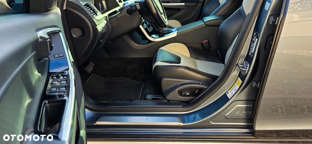 Volvo S60 T5 AWD Summum - 27