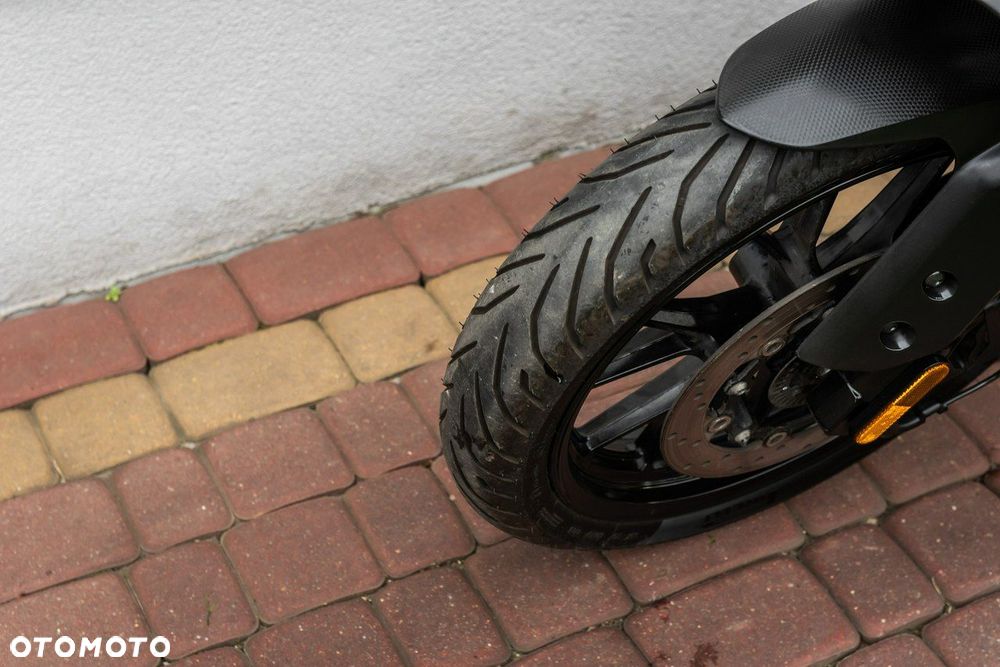 Yamaha YZF - 8
