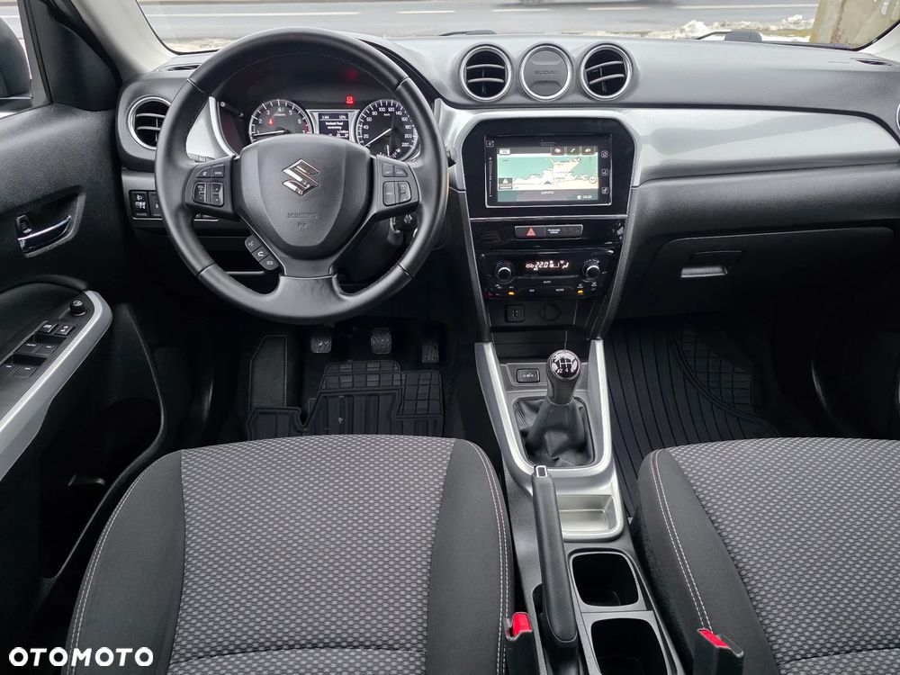 Suzuki Vitara 1.6 Comfort 2WD - 26