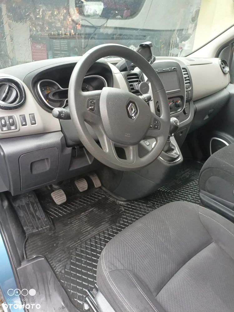 Renault Trafic - 12