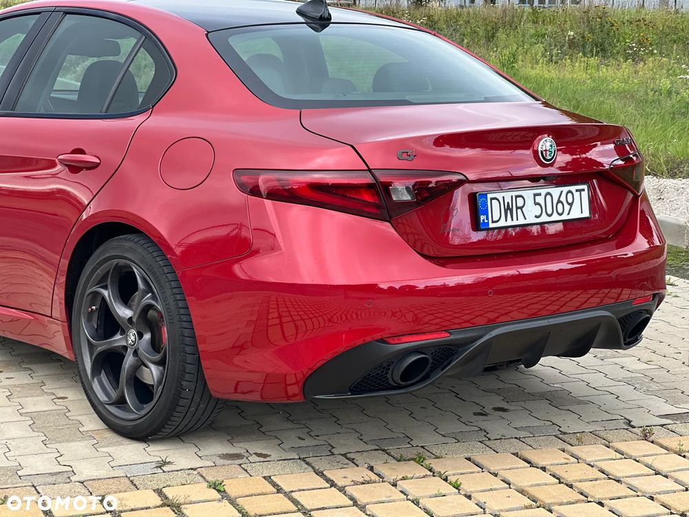 Alfa Romeo Giulia 2.0 Turbo 16V AT8-Q4 Veloce Ti - 8