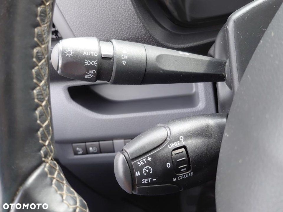 Peugeot expert - 17