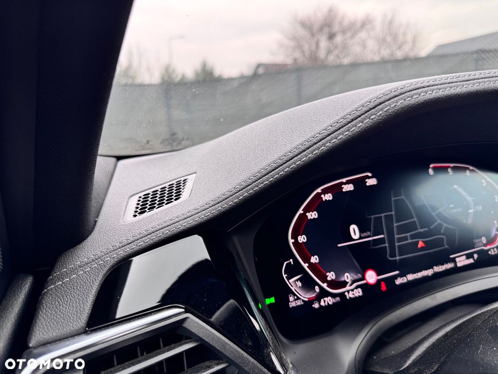 BMW Seria 3 318d M Sport Shadow - 23