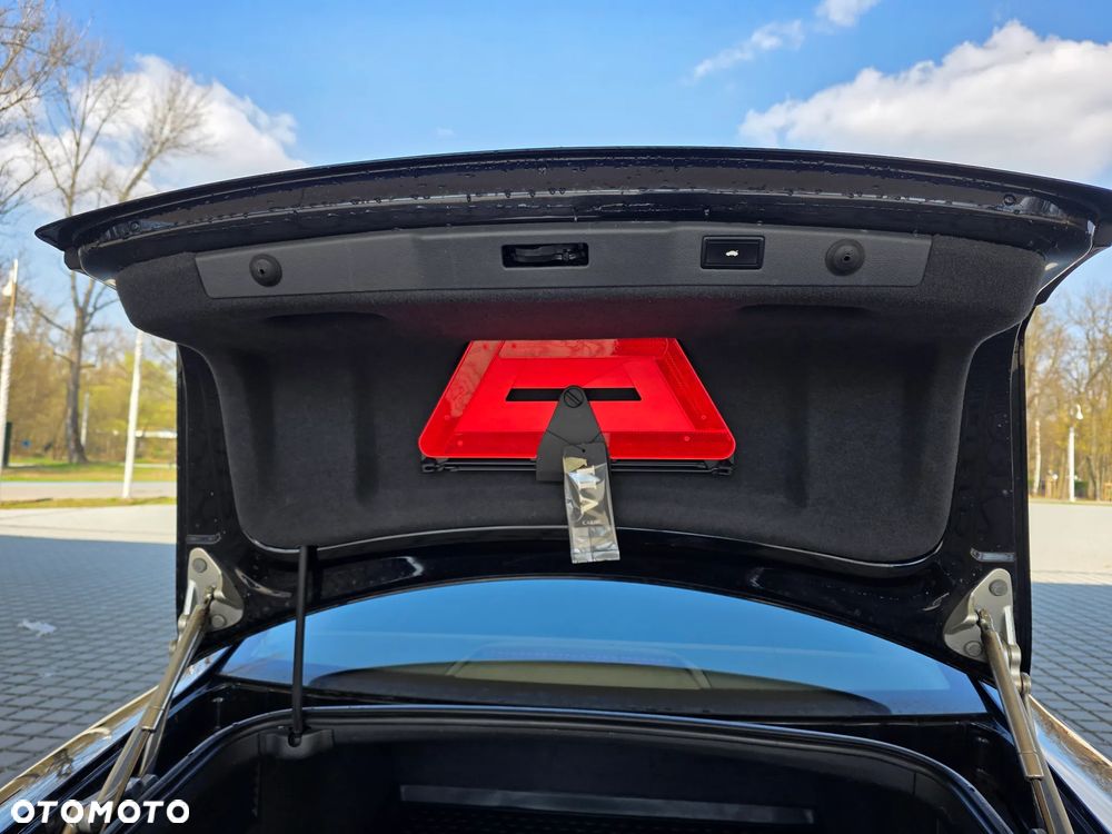 Volkswagen Phaeton - 13