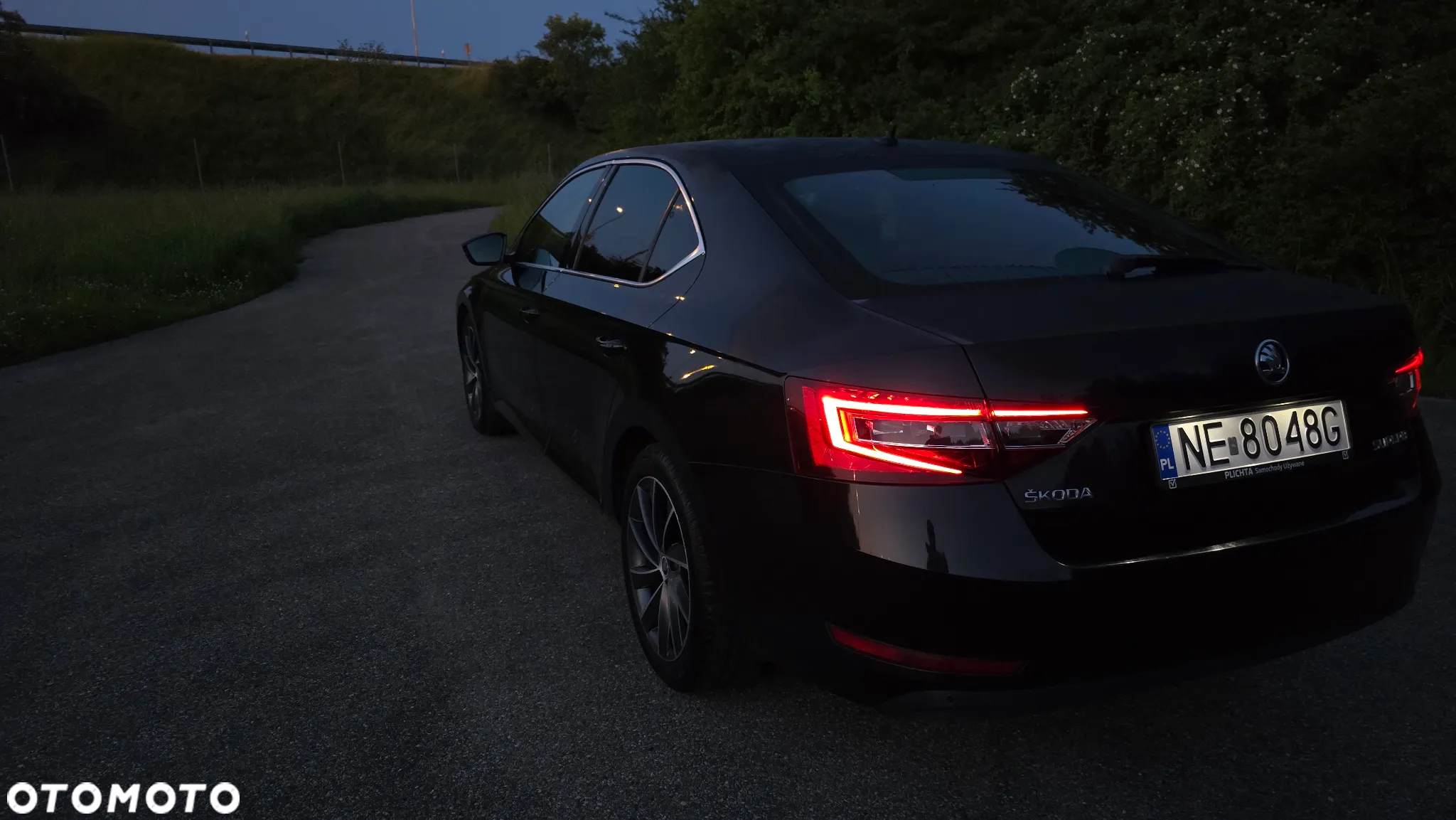 Skoda Superb 2.0 TDI L&K DSG - 16