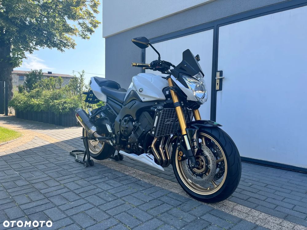 Yamaha FZ8