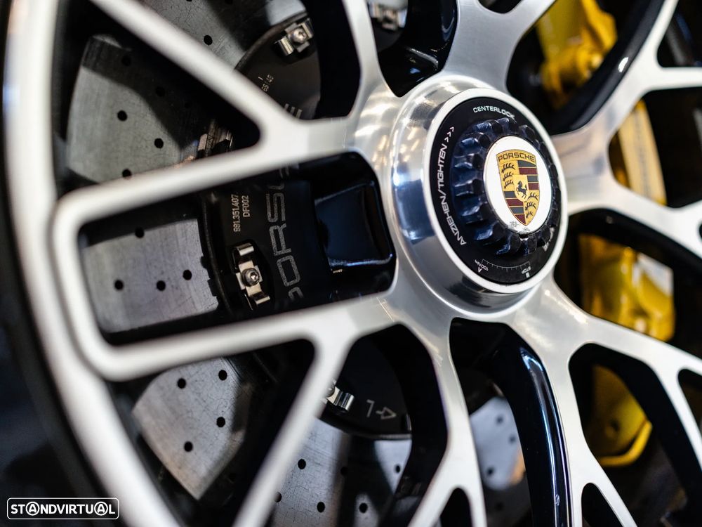 Porsche 911 (991) Turbo S Cabriolet - 25