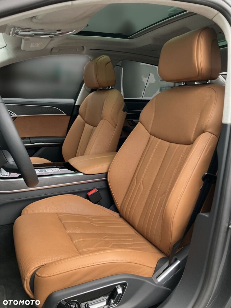 Audi A8 - 14