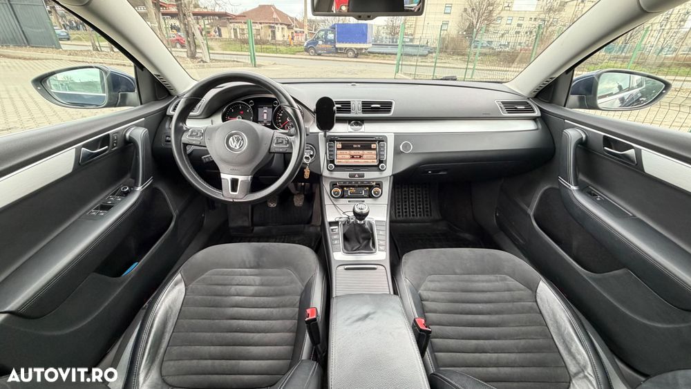 Volkswagen Passat 2.0 TDI BlueMotion Technology Highline - 3