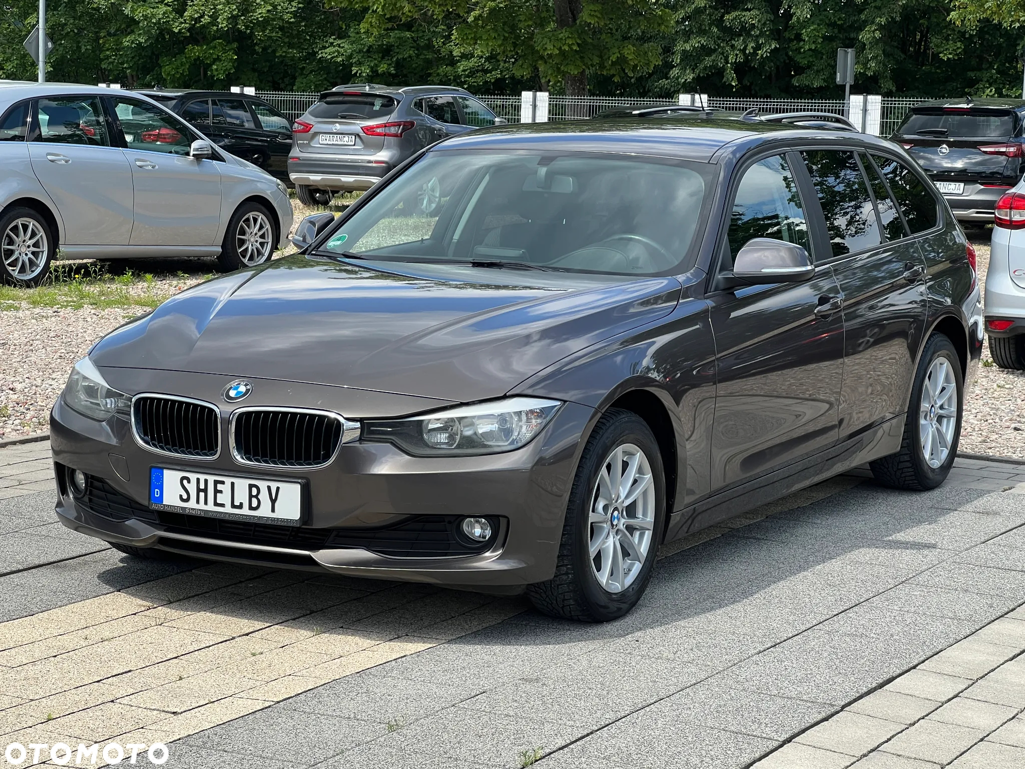 BMW Seria 3 318d Touring - 3