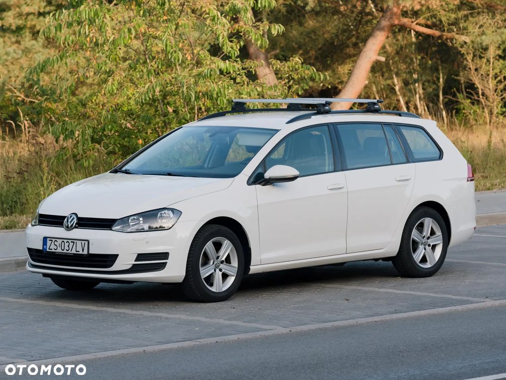 Volkswagen Golf - 1