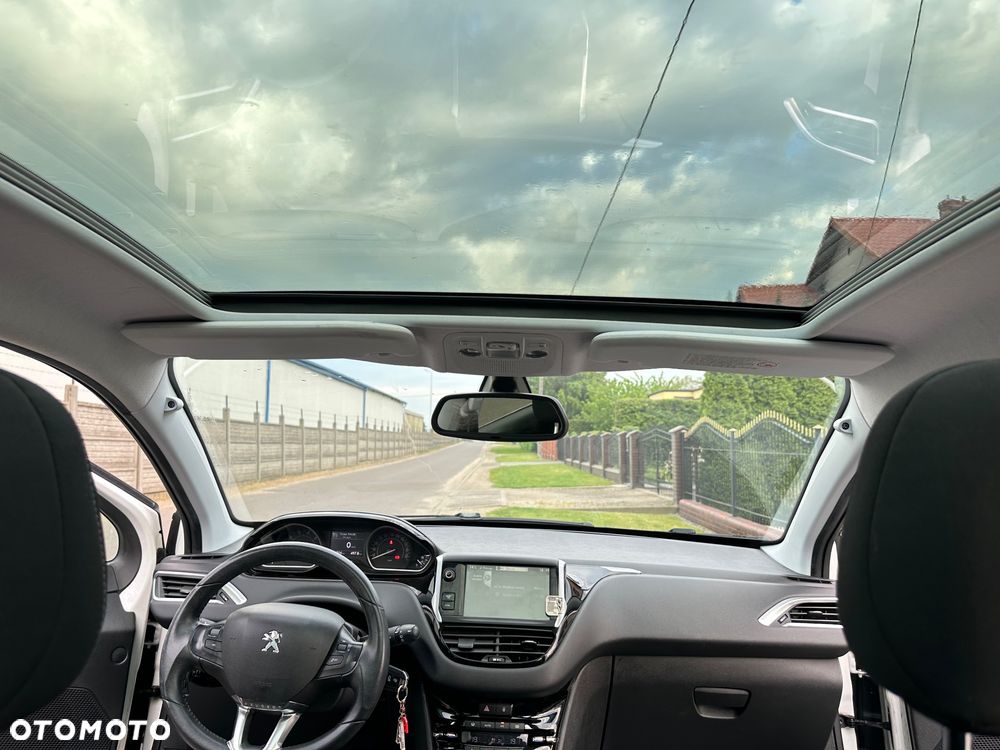 Peugeot 208 1.2 VTi Style - 11