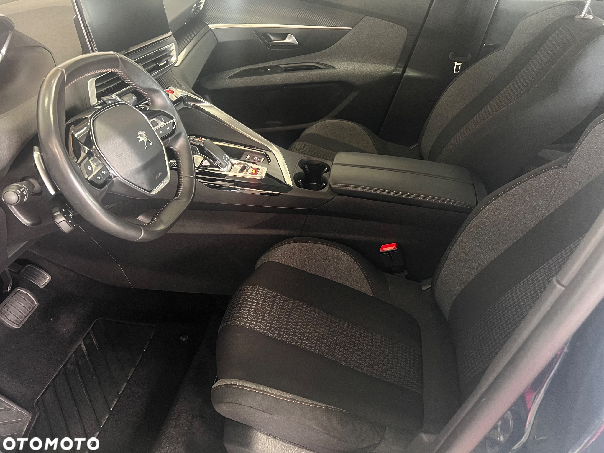Peugeot 3008 1.5 BlueHDi Active Pack S&S EAT8 - 8