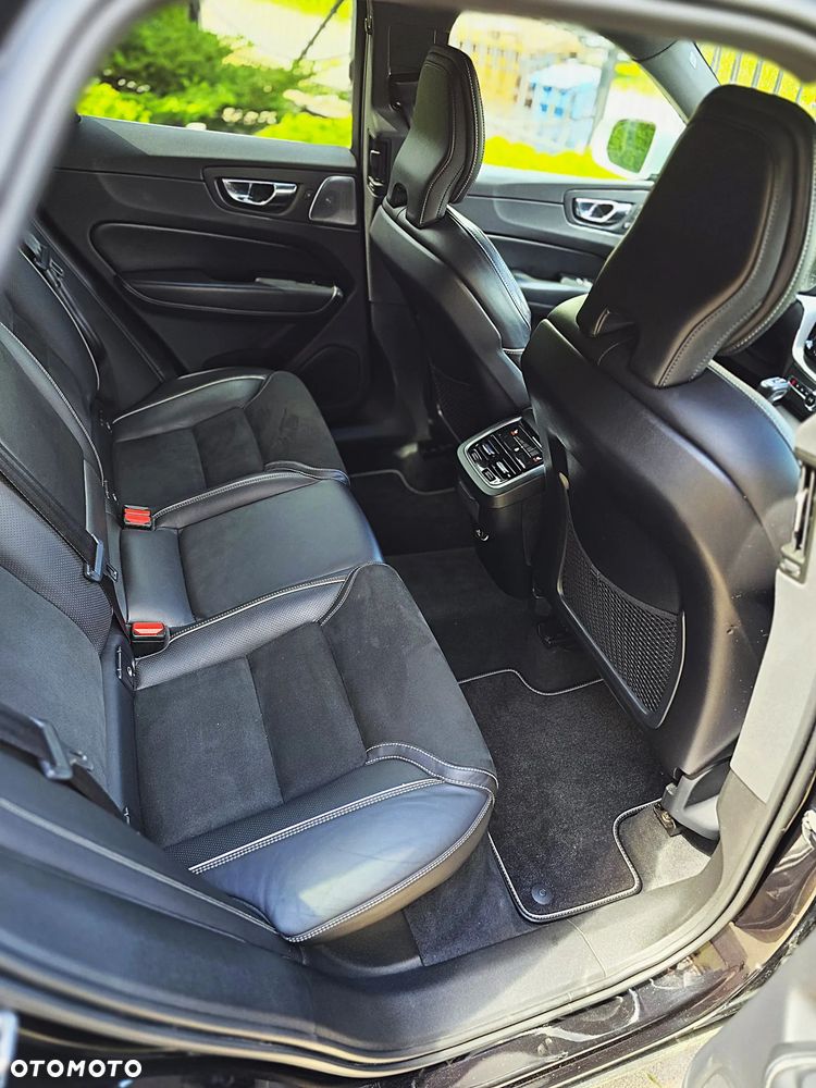 Volvo XC 60 T6 AWD R-Design - 7