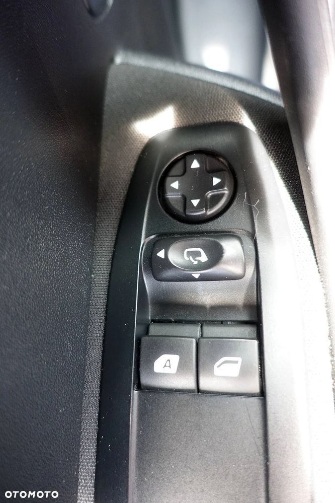 Peugeot 208 82 PureTech Style - 31